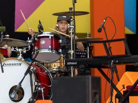 Čist hud žur na Kongresnem trgu (NOEL SCHWARZ, Sokijeva bobnarska šola, Maribor) Foto: Adrian Pregelj / RTV Slovenija