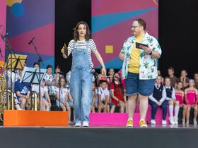 Čist hud žur na Kongresnem trgu (voditelja) Foto: Adrian Pregelj / RTV Slovenija