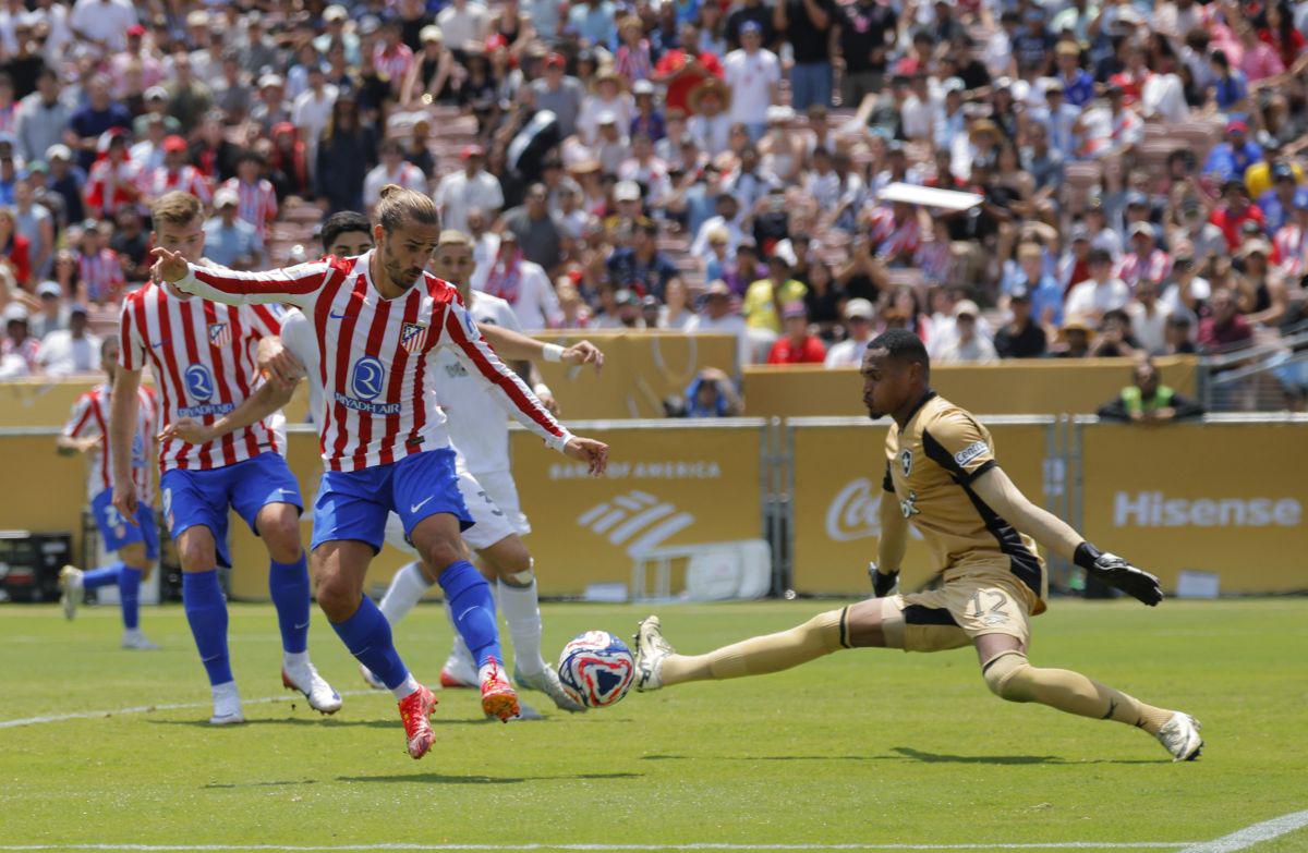Oblakov Atletico brez osmine finala