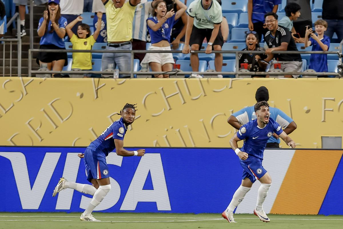 Chelsea po podaljšku v četrtfinale, Paulinho odločil brazilski obračun