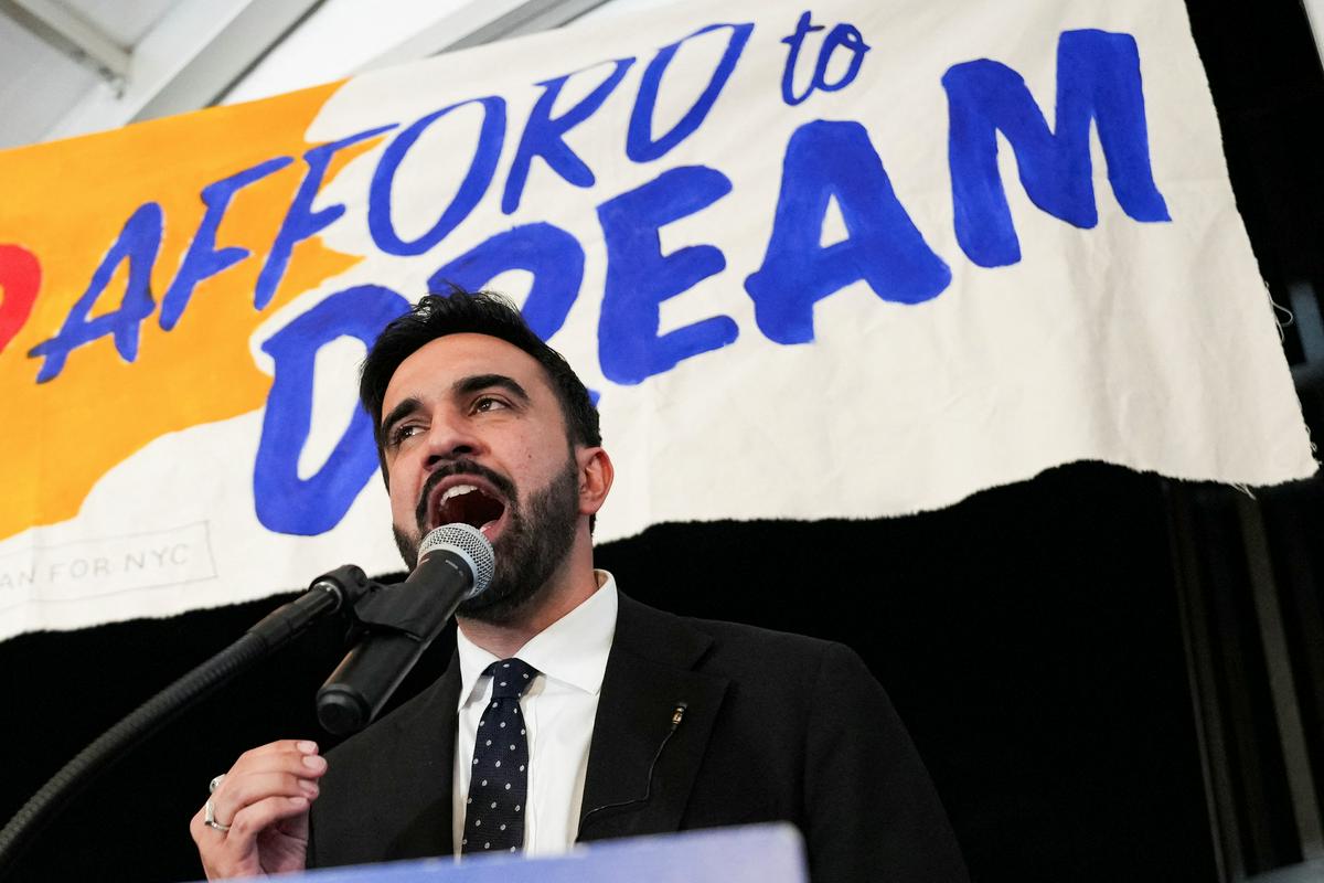 Kdo se boji Zohrana Mamdanija: Demokratski kandidat za župana New Yorka žene demokrate v paniko