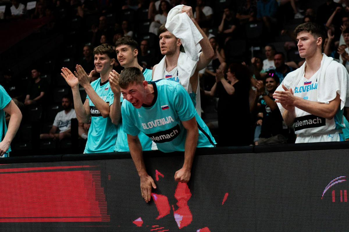 Mladi košarkarji proti Nemcem v boj za finale SP-ja
