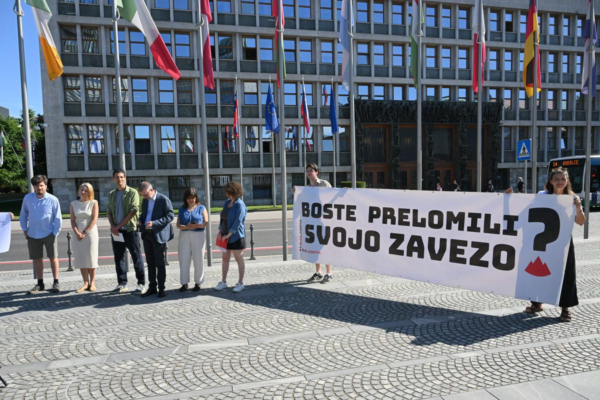 Nevladniki: Podnebni zakon potrebujemo, a ne s subvencijami za fosilna goriva