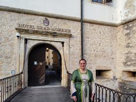 Vhod v grad Mokrice Foto: Tanja Mojzer