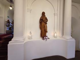 Dvorišče gradu Mokrice Foto: Tanja Mojzer