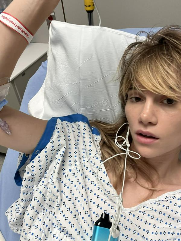 Suki Waterhouse zaradi pretesnih hlač trpela za kilo