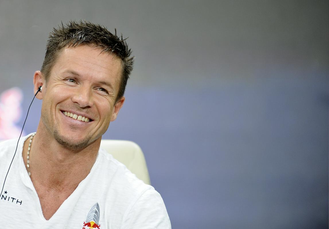 V nesreči z jadralnim padalom umrl ekstremni športnik Felix Baumgartner