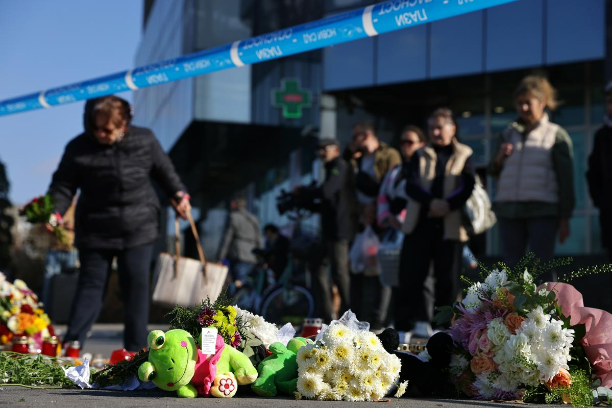 Srbija mora družinam umrlih v zrušenju nadstreška plačati 43.000 evrov