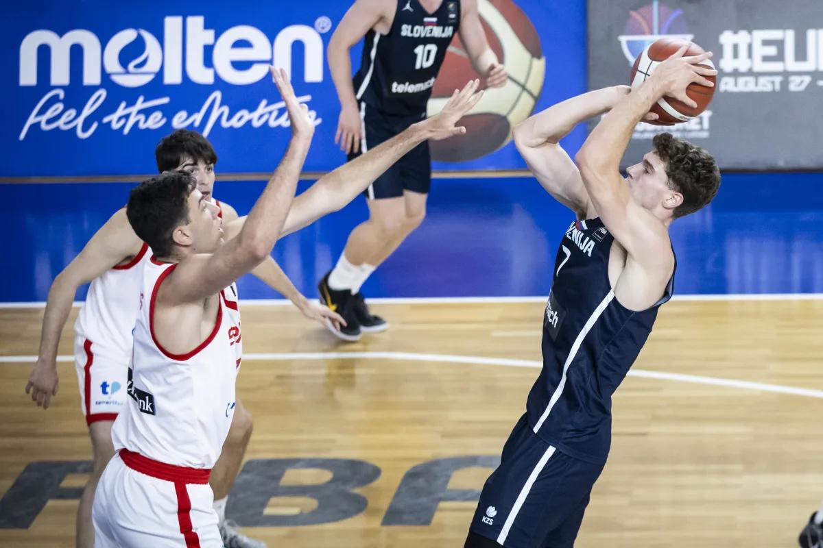 Mlajši člani za sedmo mesto v Evropi premagali Špance