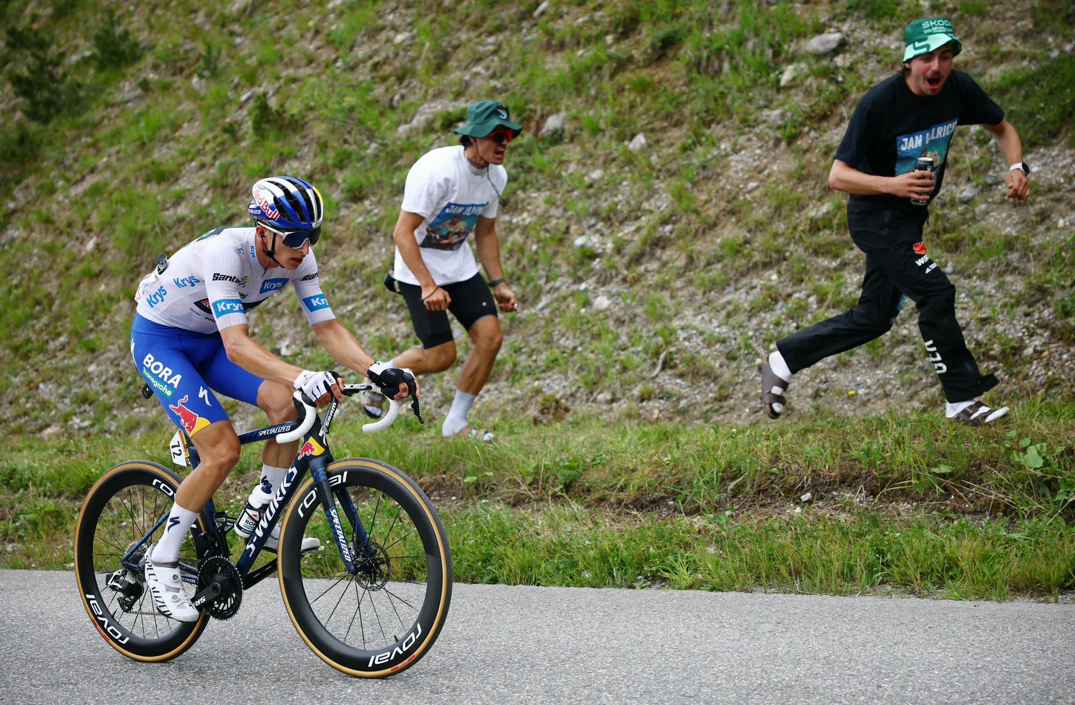 Red Bull razkril karte za Tour: v vlogi kapetana Evenepoel in Lipowitz