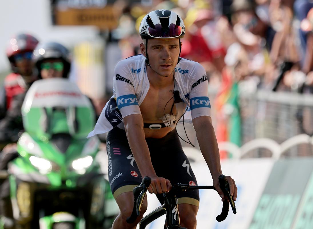 Remco Evenepoel razkril, da je šel na Tour z zlomljenim rebrom