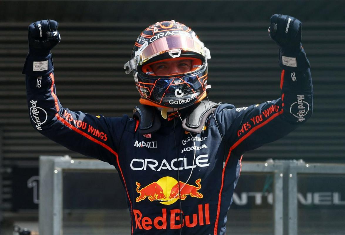 Verstappen dobil sprintersko dirko, za njim oba McLarna