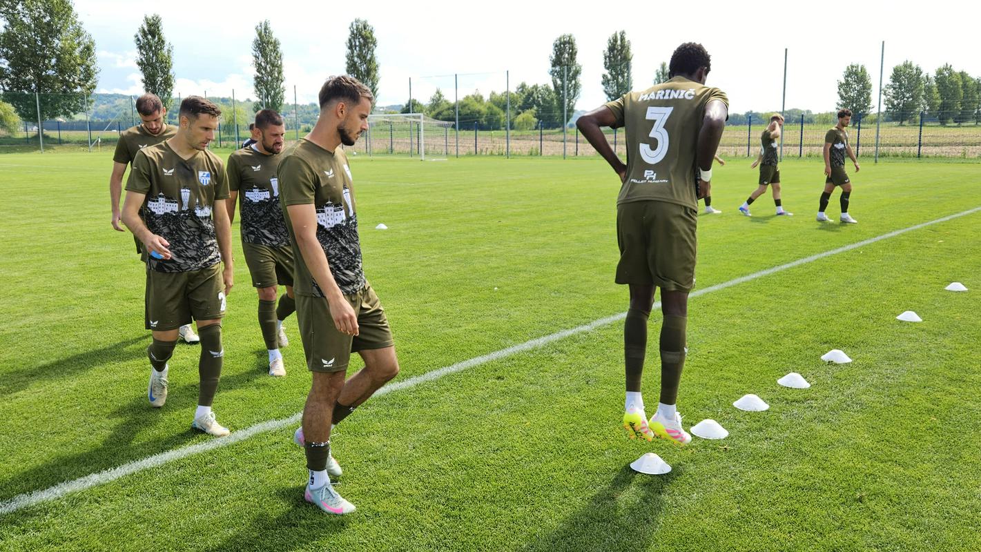 Nafta in Grosuplje nadaljujeta zgodovinski mrtvi tek