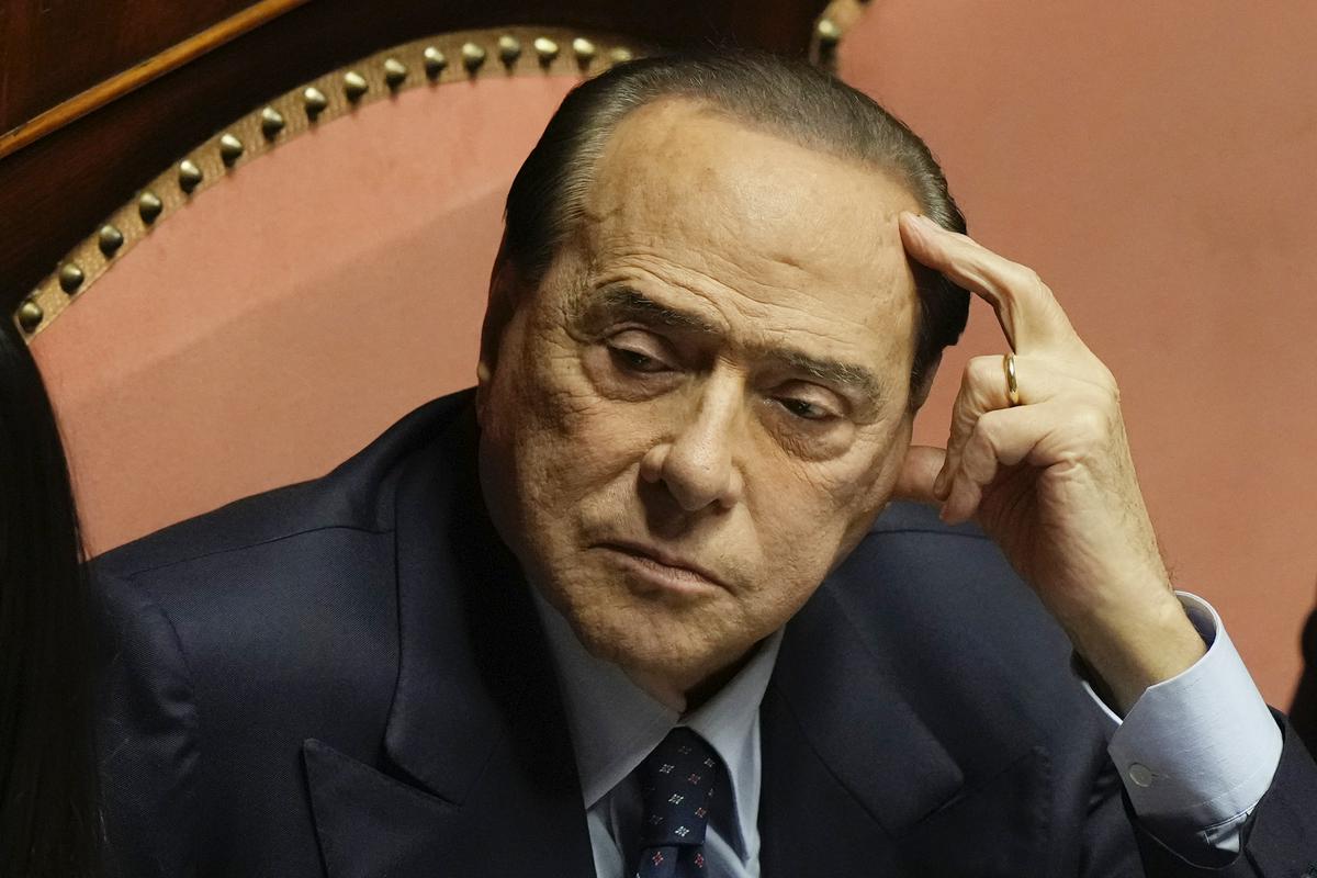 Berlusconijeva zloglasna "bunga bunga" vila na lovu za novim lastnikom