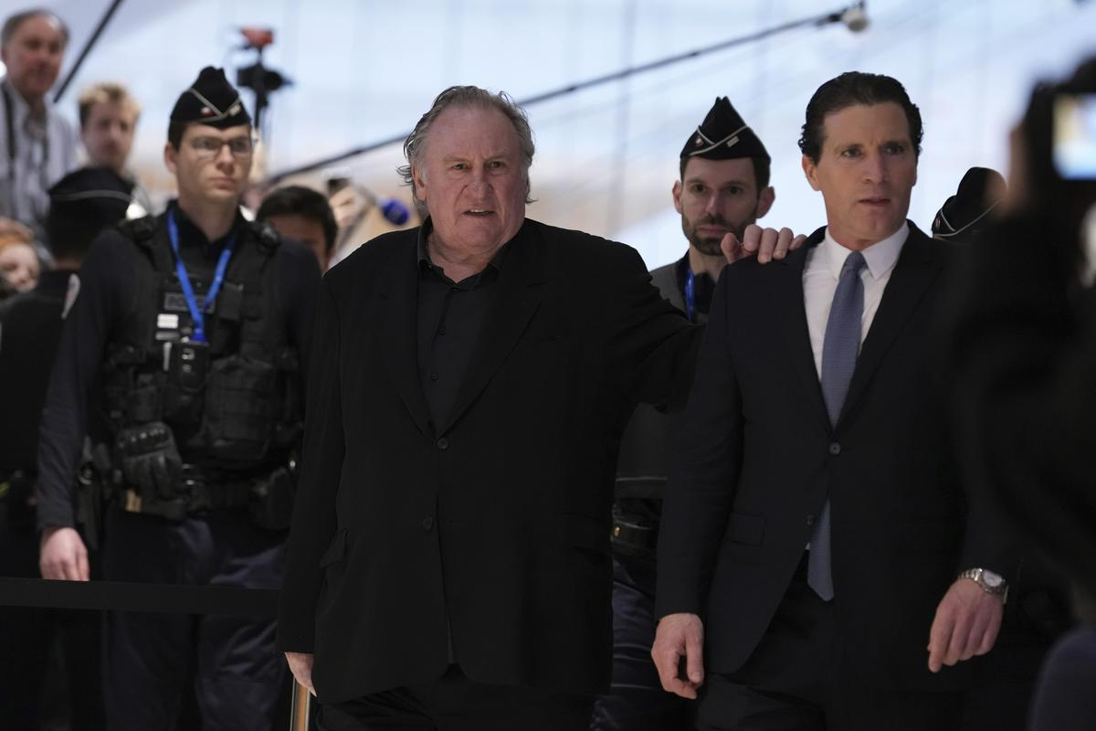 Gerard Depardieu pred sodiščem zaradi domnevnega posilstva igralke Charlotte Arnould