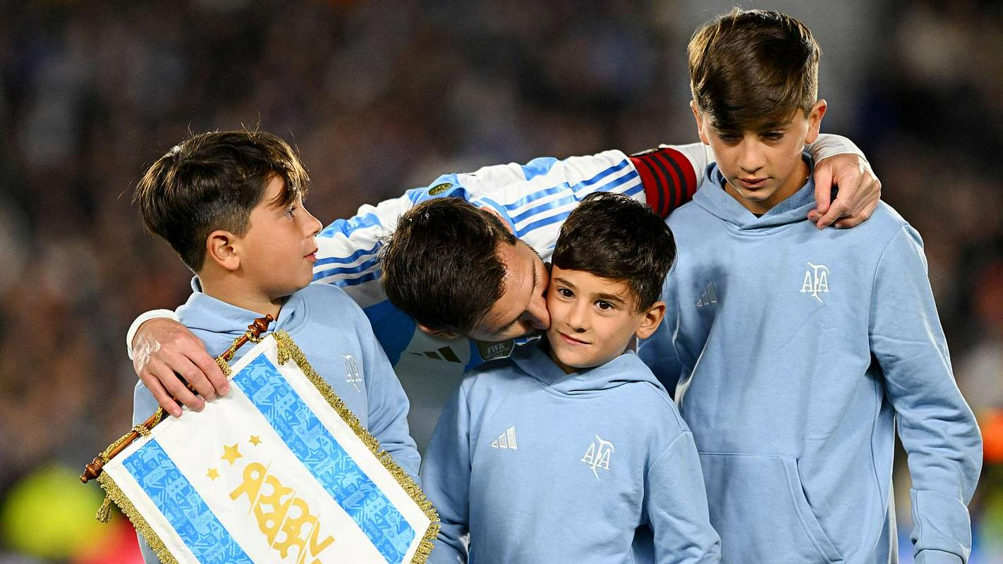 Messi se je na sanjski način poslovil od navijačev na Monumentalu