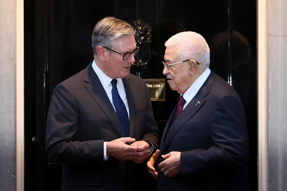 Starmer sprejel palestinskega predsednika Mahmuda Abasa