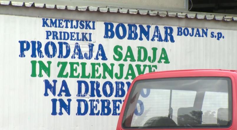 Inšpektorji na kmetiji, kjer naj bi izkoriščali delavce, opravil več nadzorov in vložil tudi ovadbo