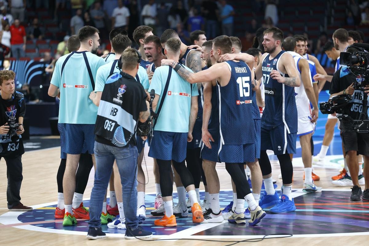 Zgodovinski izziv: Košarkarje zvečer na poti do polfinala čakajo svetovni prvaki