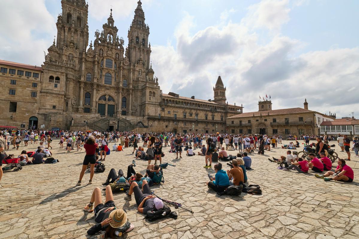Ko turizem uide izpod nadzora: Santiago de Compostela na robu prenasičenosti