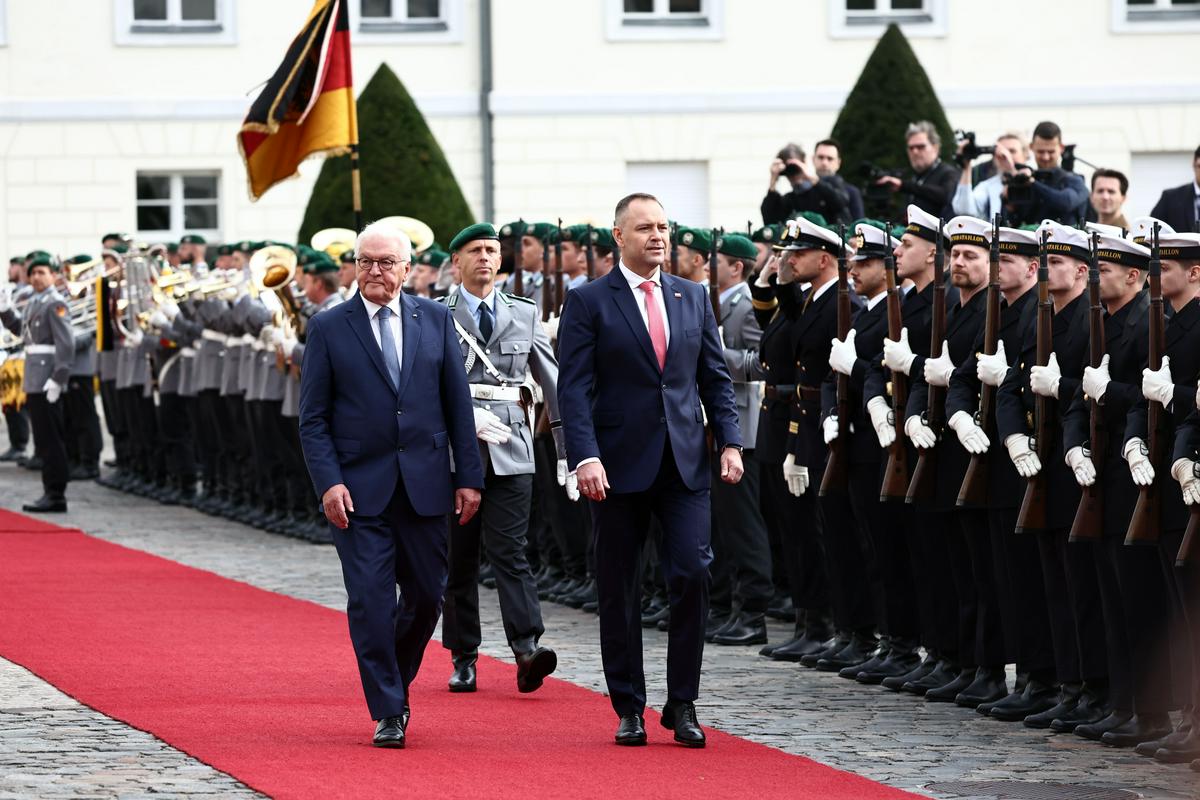 Poljski predsednik V Nemčiji zahteval plačilo odškodnine. Nemški predsednik zahtevo zavrnil.