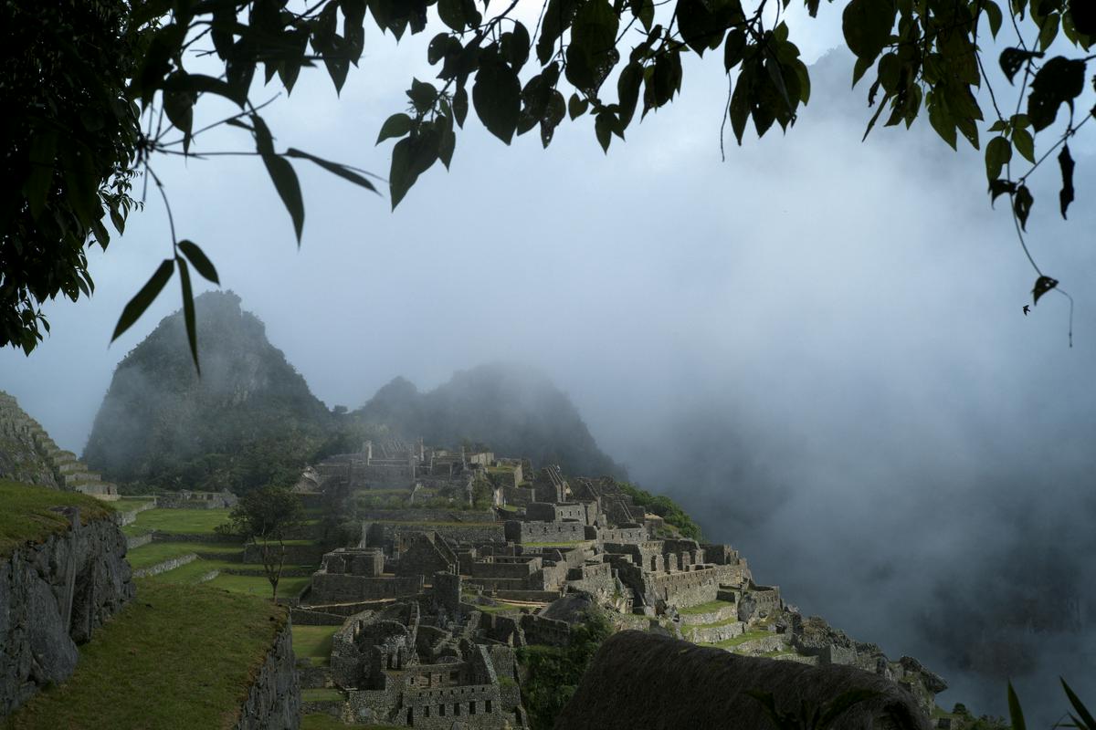 Blizu starodavnega mesta Machu Picchu zaradi protesta obtičalo 900 turistov