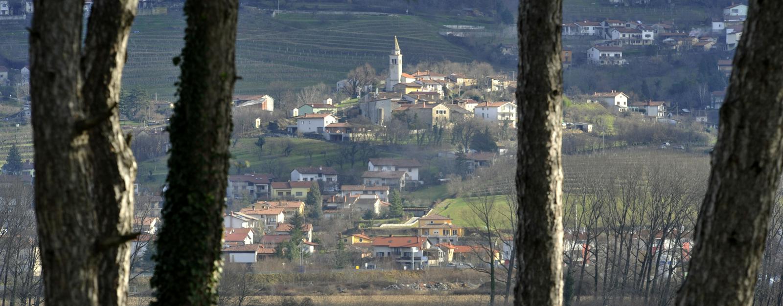 Med imeni slovenskih naselij kraljujeta Gradišče in Pristava