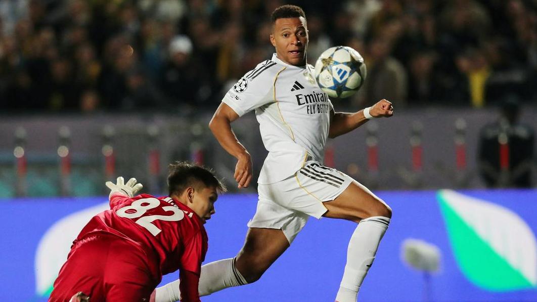 Real Madrid gostoval v Kazahstanu, Mourinho se vrnil na Stamford Bridge