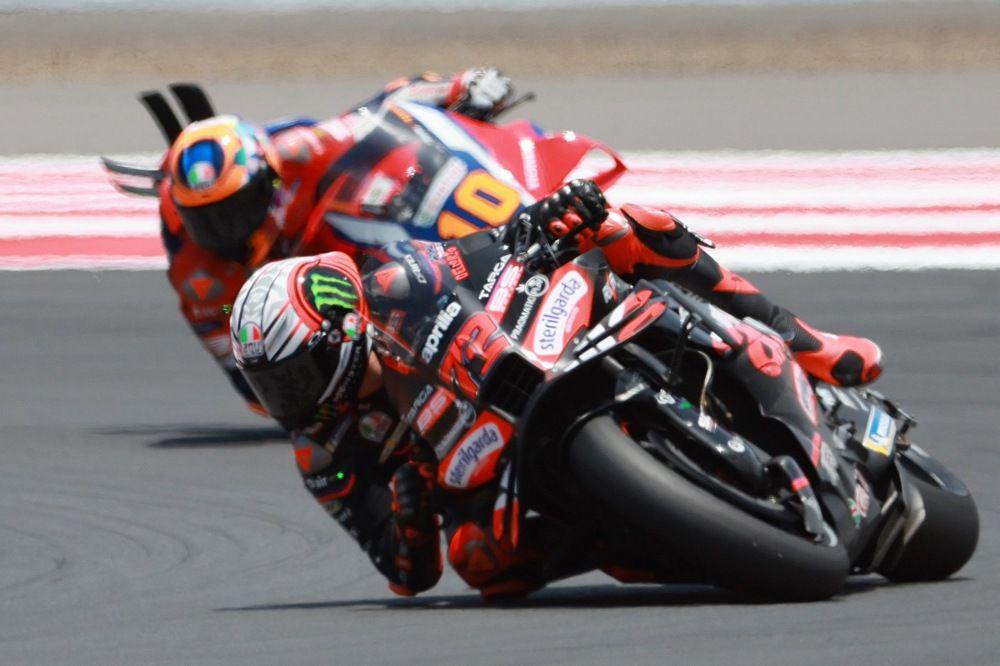 Marco Bezzecchi z Aprilio dominiral v kvalifikacijah in sprint dirki v Mandaliki