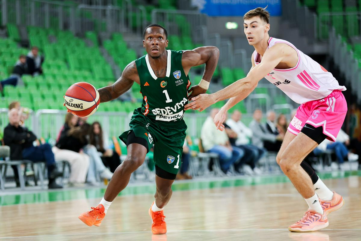 Cedevita Olimpija v ligi ABA prepričljivo premagala Mego s 117:81