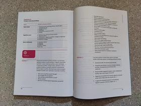 Priročnik Vodenje v vzgoji in izobraževanju: Orodjarna za ravnatelje in druge vodje Foto: Tanja Mojzer