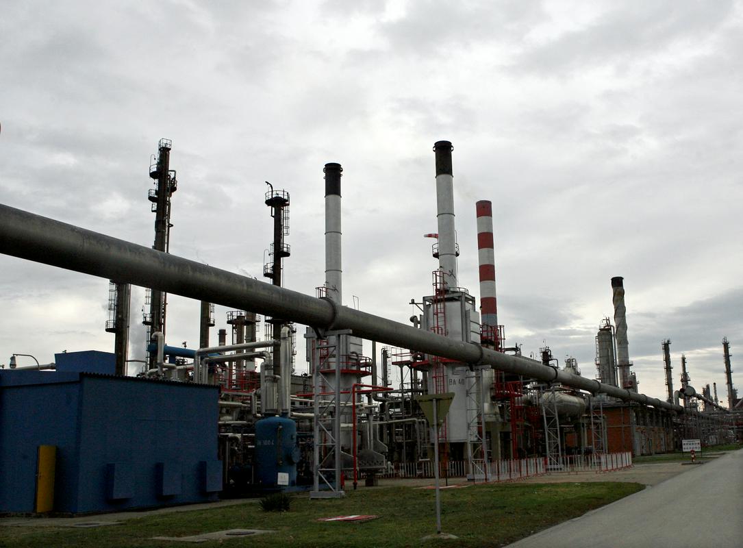 ZDA zahtevajo, da Srbija kupca za NIS, ki je v večinski lasti Rusov, najde v treh mesecih