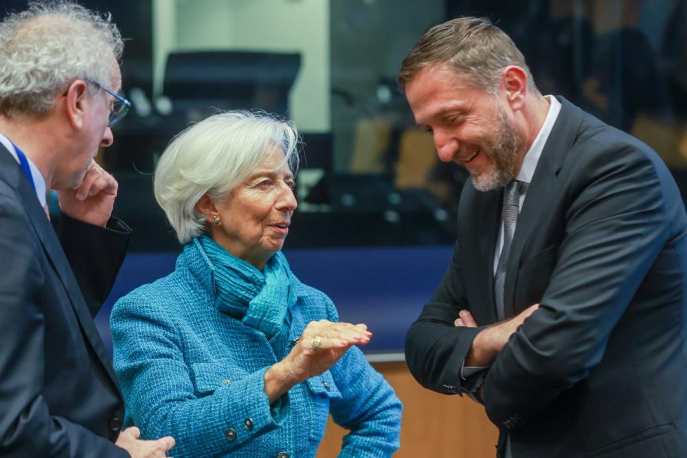 Slovenija podpira uporabo zamrznjenega ruskega premoženja za pomoč Ukrajini