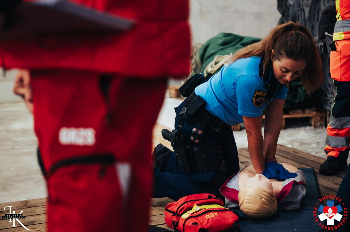 Postopek oživljanja bi moral poznati vsak državljan