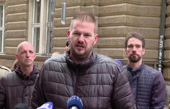 Sindikati protestirajo proti odpustitvi sindikalista na Pošti Slovenije