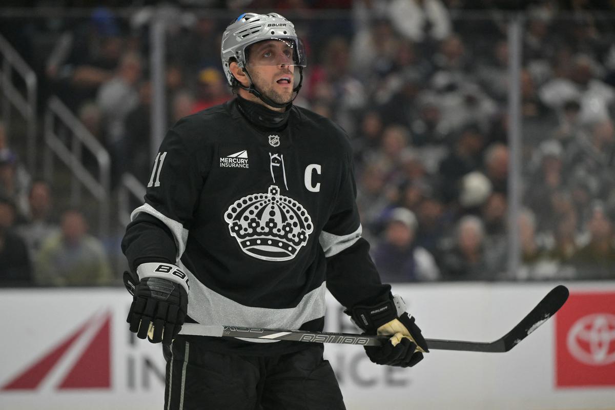 Kopitar bo zaradi poškodbe manjkal več tednov!