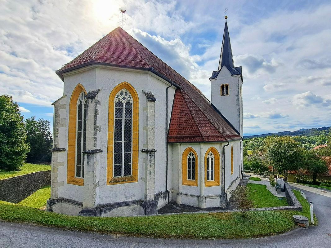 Vaška katedrala: 500 let cerkve sv. Luka v Spodnjih Praprečah