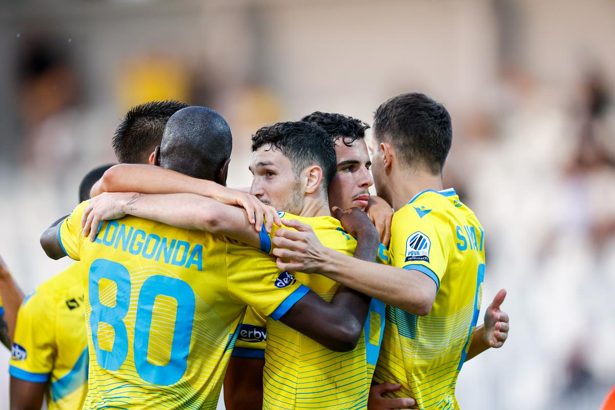 Ob 15.00: Radomlje − Koper, ob 17.30: Maribor − Primorje