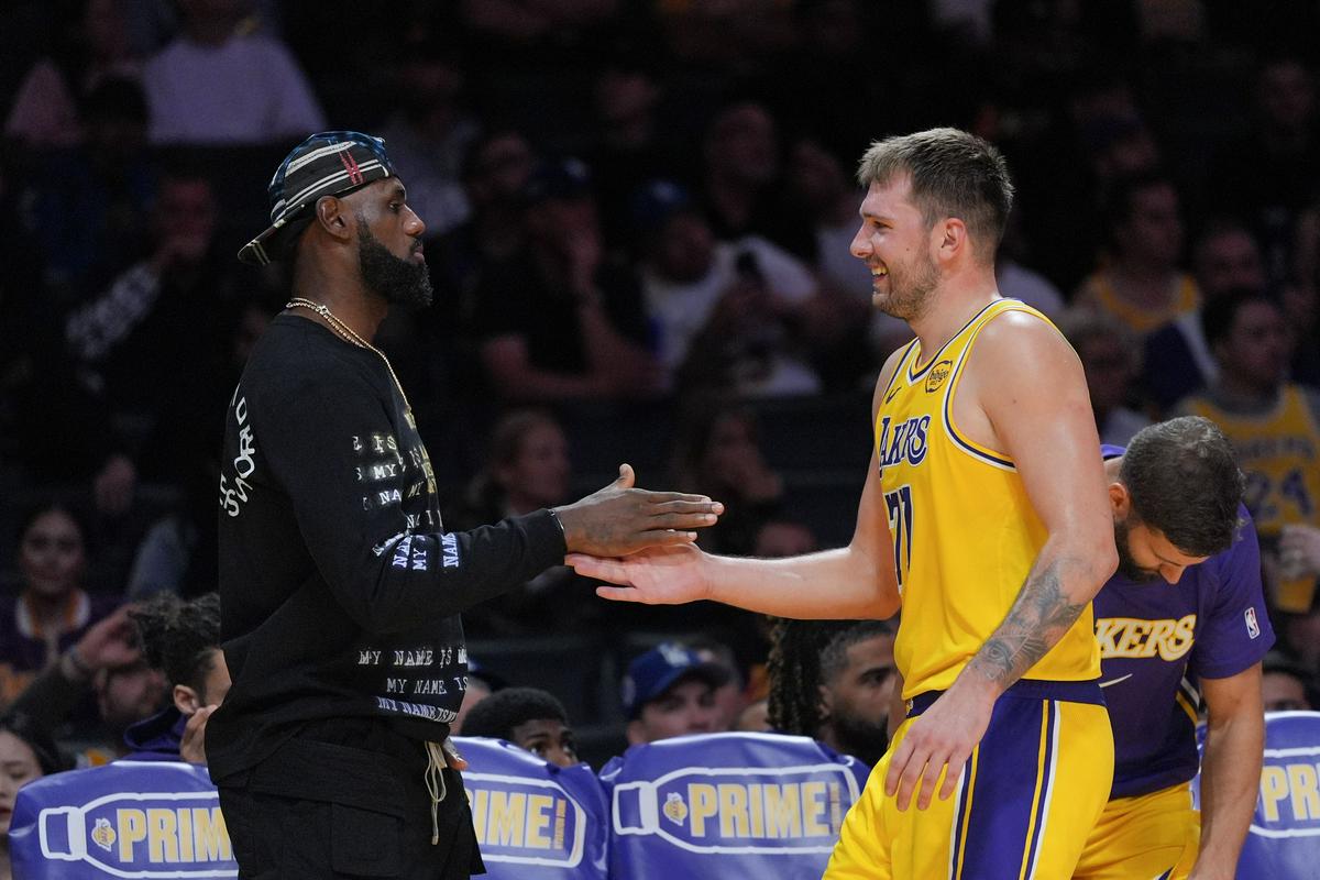 Ob 3.30: Los Angeles Lakers - Miami