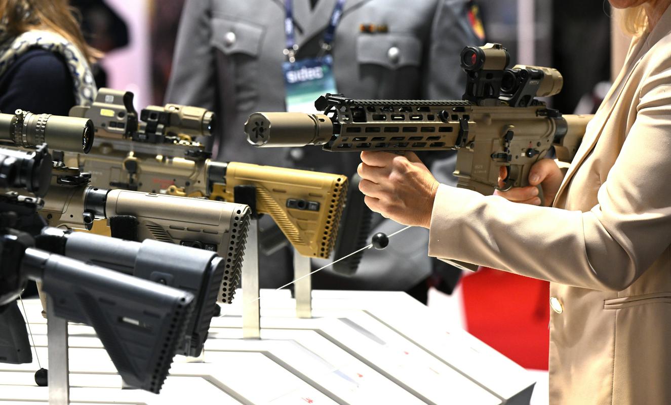 Razprava na sejmu Sidec: največja ovira slovenske obrambne industrije je nepodpora bank