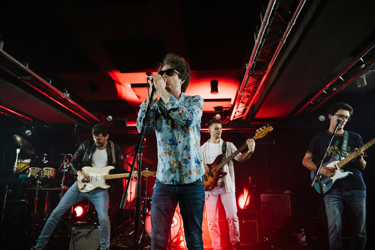 Z nekaj sreče do vstopnic za koncert Jureta Lesarja in zasedbe Krila ptice