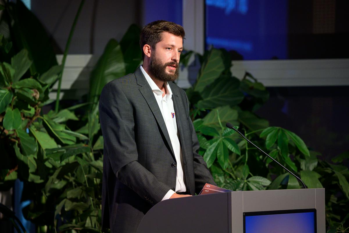 Lastništvo delavcev - pot v ekonomsko demokracijo?