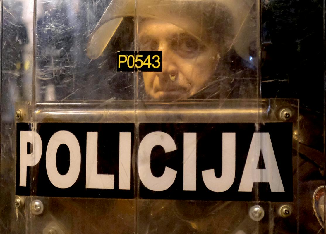 Črna gora po policijskih akcijah v Podgorici ukinja brezvizumski režim za državljane Turčije