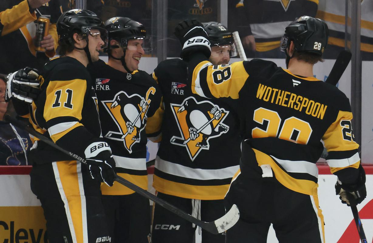 Visoka zmaga pingvinov, rekord Crosbyja in tragedija na tribunah