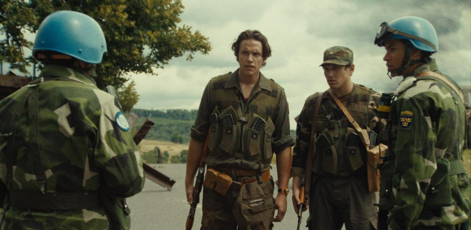 Vredno življenja: serija, ki pokaže dilemo mirovnikov, ki so jim pravila ZN-a v Bosni zvezala roke