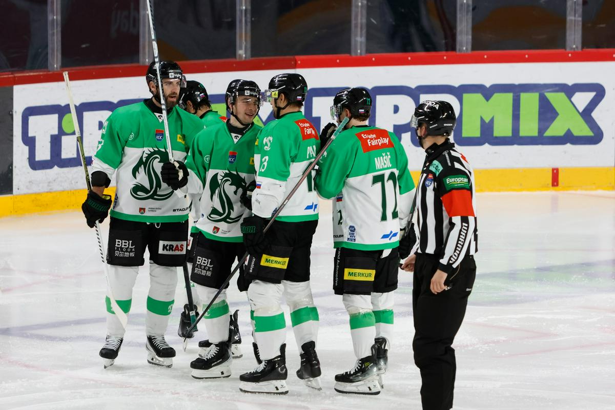 Ob 19.15: Salzburg - Olimpija