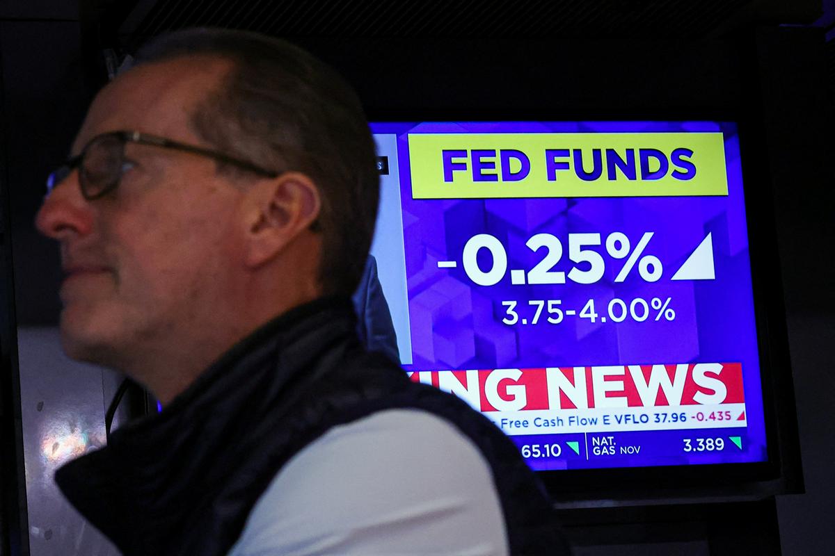 Vrtoglavi izdatki za UI vznemirjajo vlagatelje