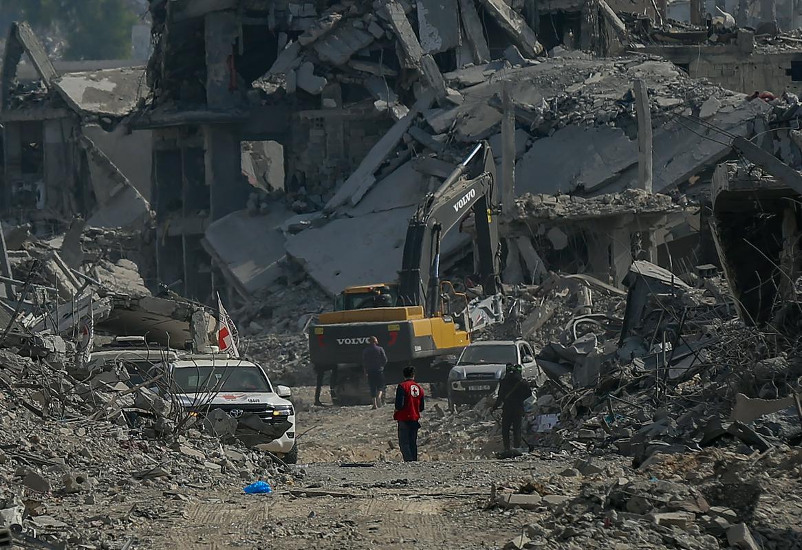 Hamas vrnil še tri trupla domnevnih ujetnikov. Novi žrtvi v Gazi in na Zahodnem bregu.