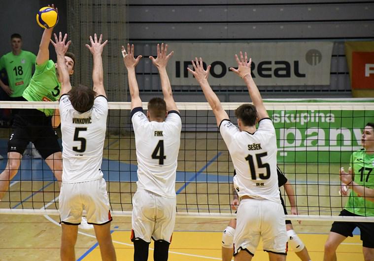 Panvita podarila zmago Alpacemu, prvi niz trajal 39 minut