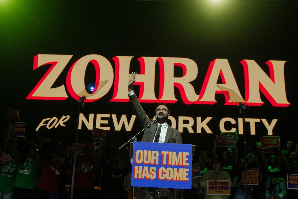 Trump v primeru Mamdanijeve zmage New Yorku grozi z odvzemom zveznih sredstev